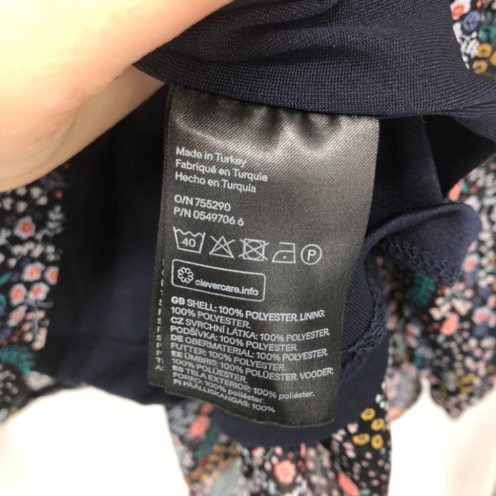 H&M Sheer balloon sleeve lined floral blouse - Picture 8 of 11